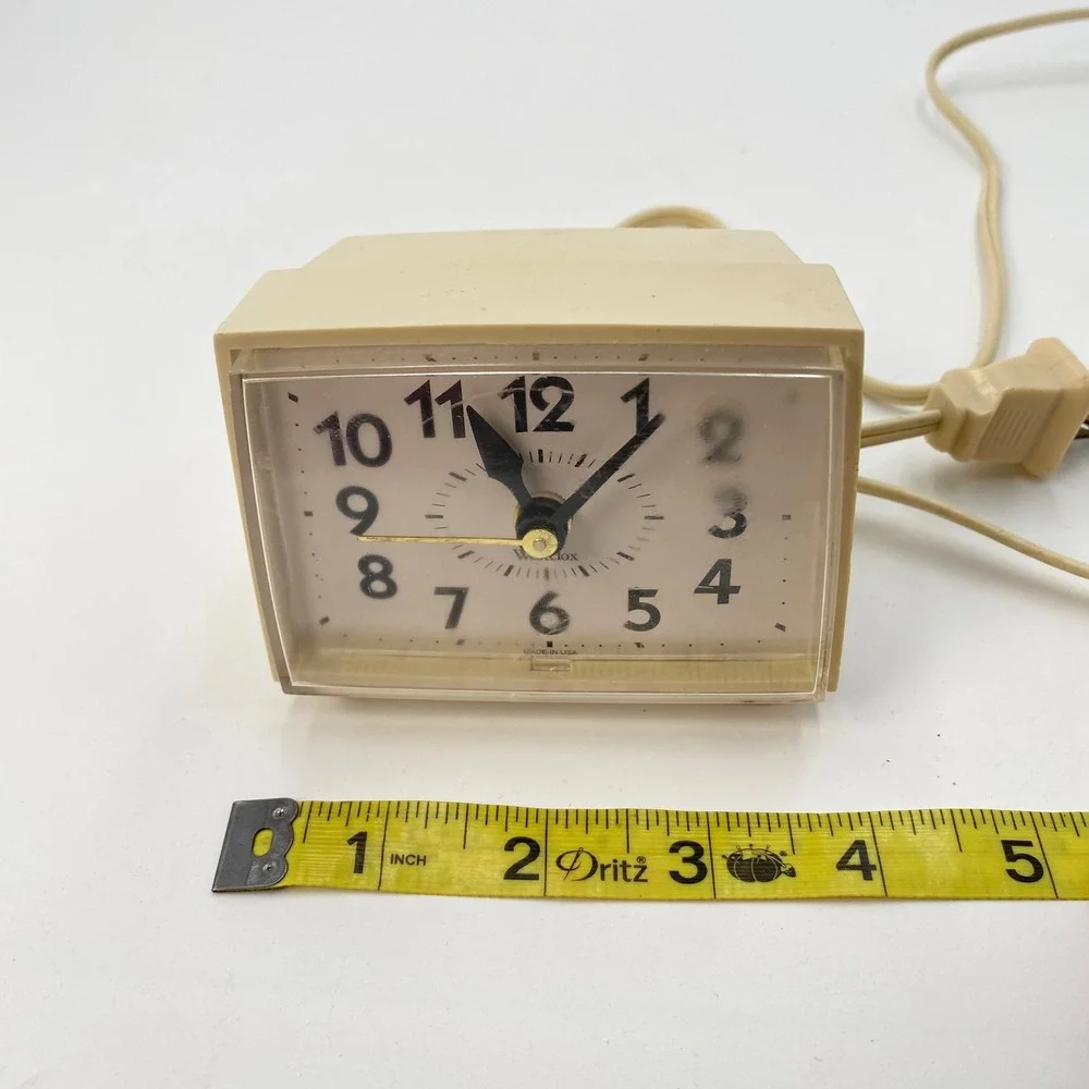 Vintage Westclox Electric Alarm Clock Cream Analog Made in USA ‎ MCM Works
